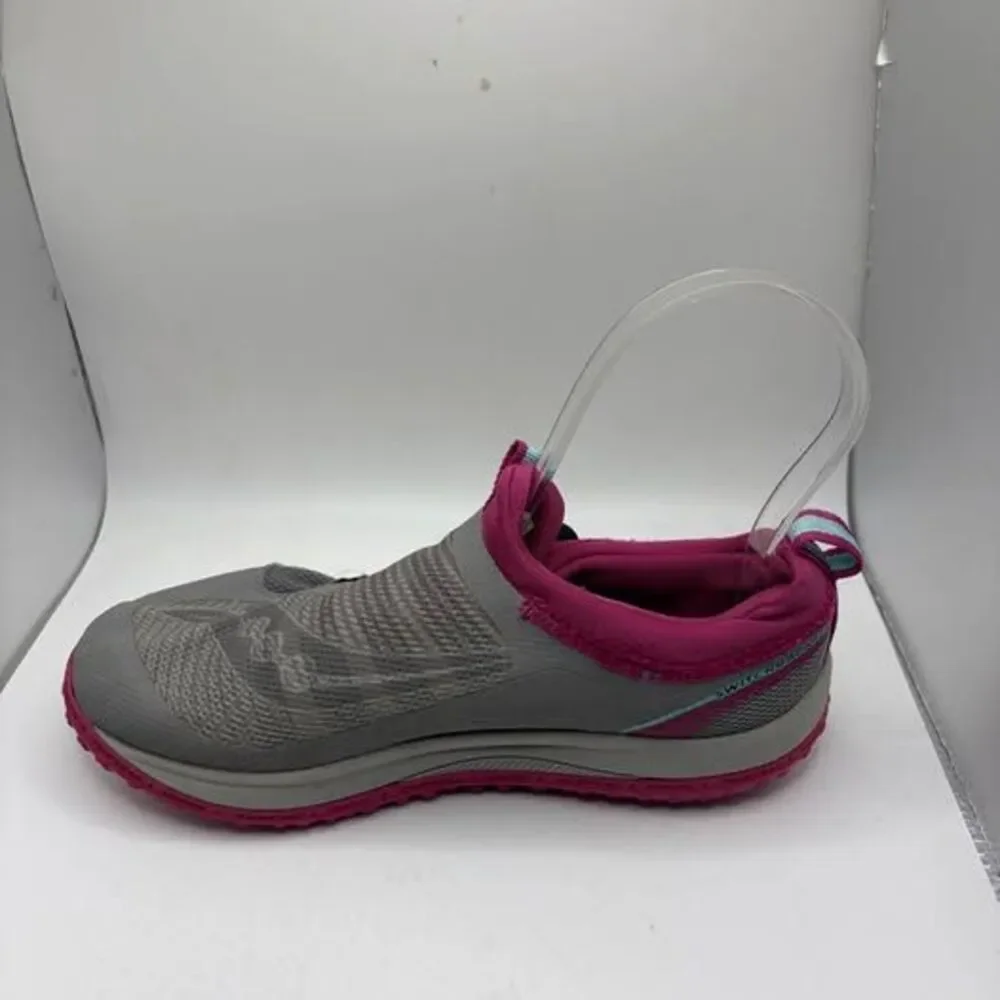 Kids Saucony Switchback 2 Running Shoes Size 1